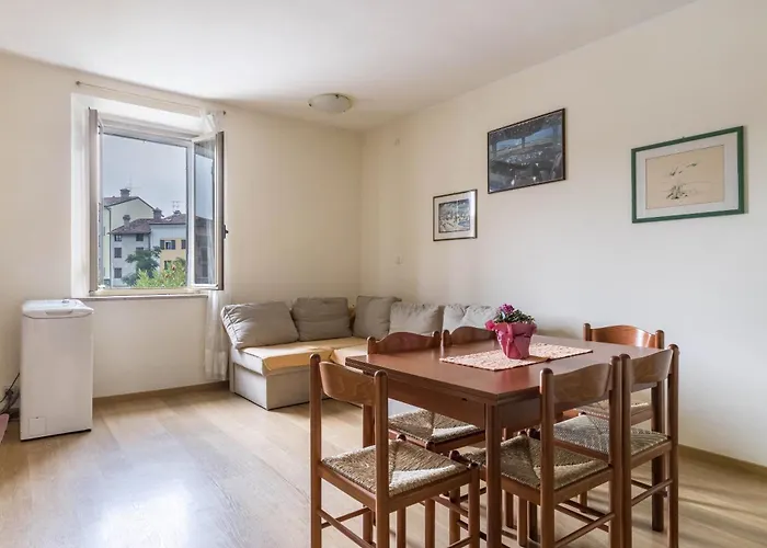 Al Porticciolo Apartment *